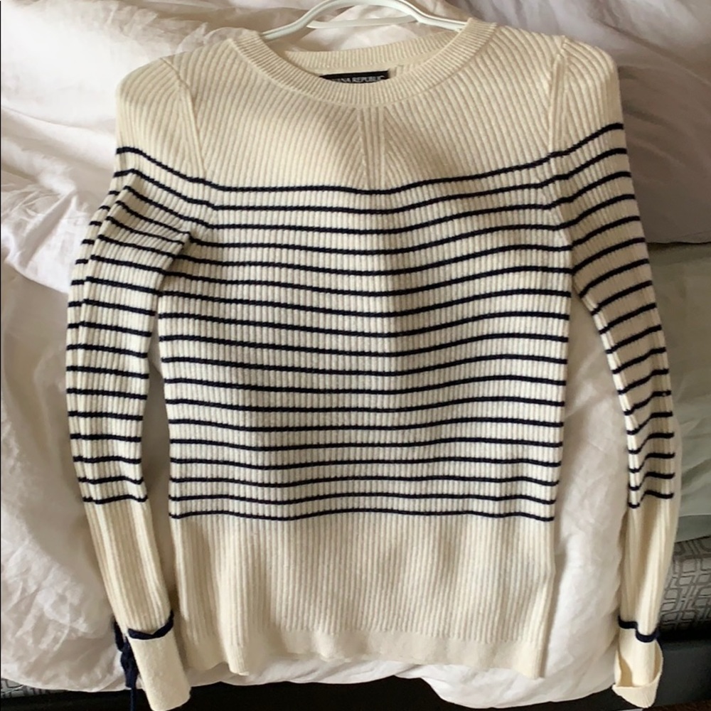 Banana republic white sweater